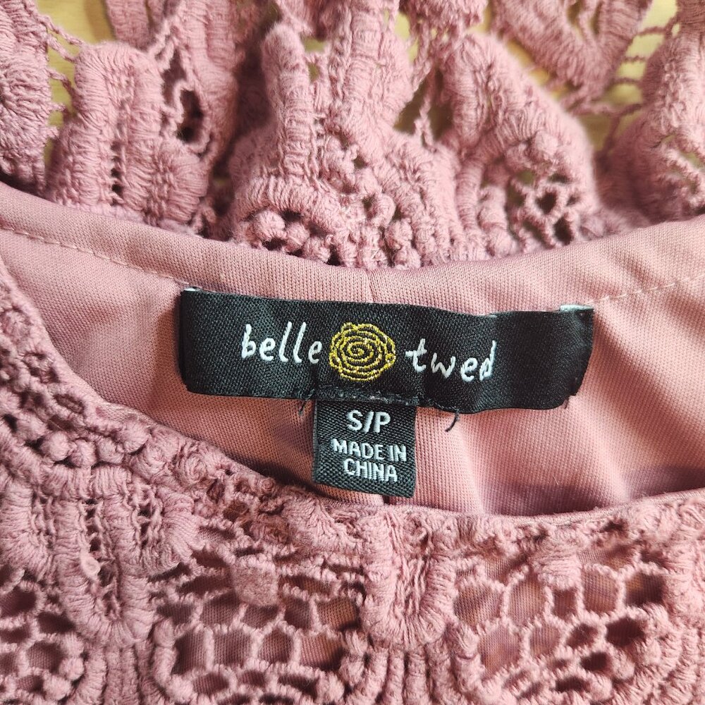 Belle Tweed Boho Crochet Lace Tank Top Small Petite Dusty Rose - Picture 3 of 5